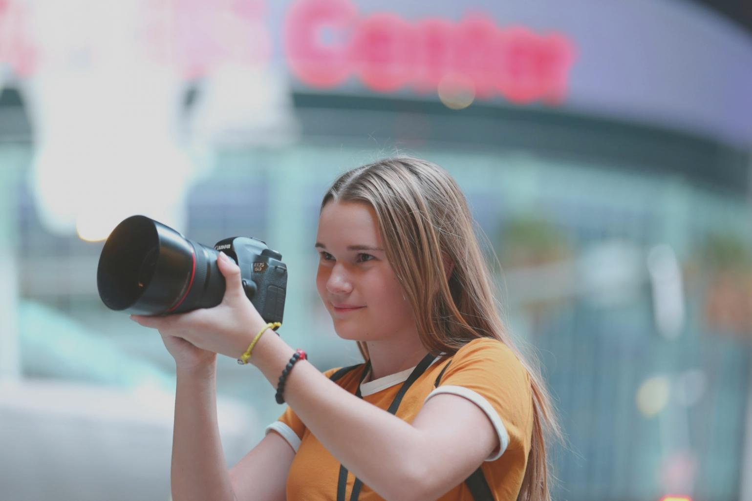 Weronika Sałata - autorka bloga Bobypau o podstawach fotografii